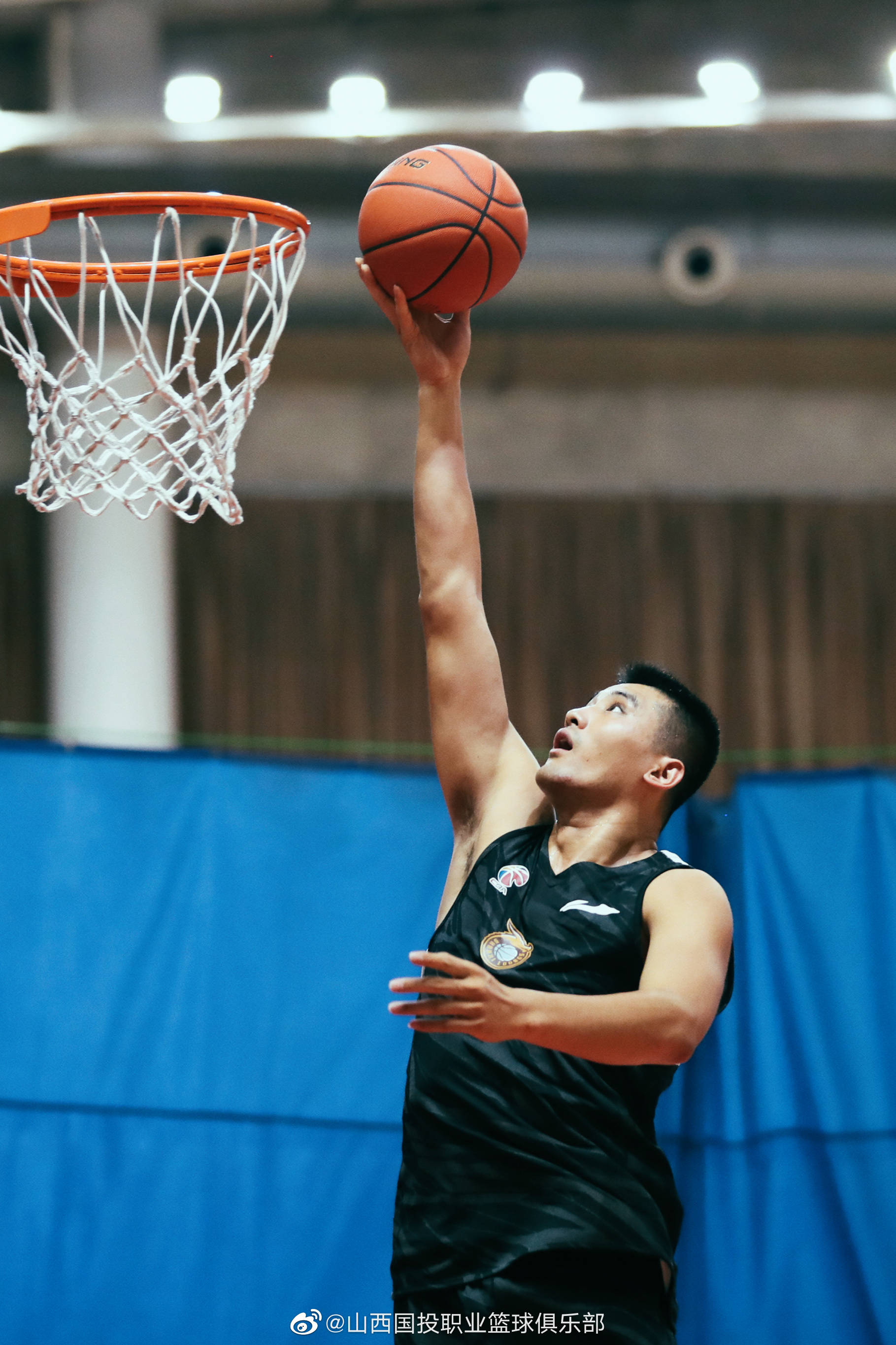 山西队冷静应对,巧夺连胜劲敌 山西队冷静应对,巧夺连胜劲敌