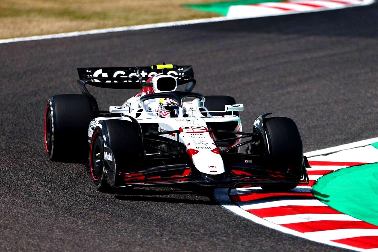 包含威廉姆斯翻盘红牛车队，塞恩斯点燃赛场的词条