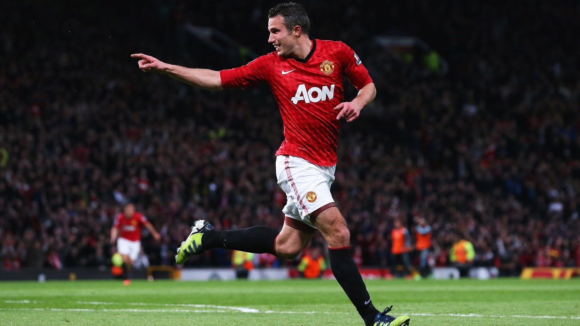 开云体育登录-南美魔术师与高地雄狮的邂逅，迪巴拉刷新纪录之夜