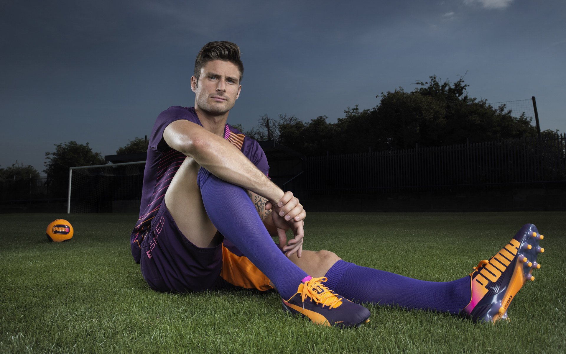 里昂风暴席卷桑巴军团,梅西王者归来,一场胜利与一个时代的双重宣告